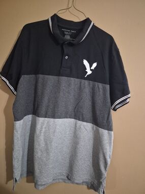 American Eagle Outfitters Men’s Black, Dark Gray & Light Gray Colorblock Polo XL